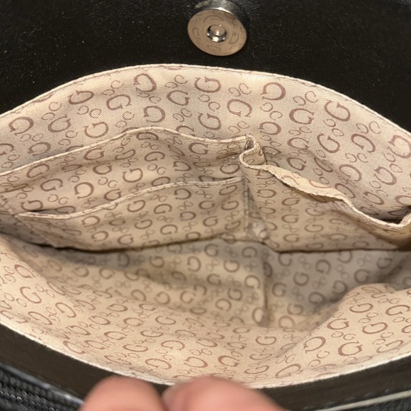 Guess Signature Bag - Picture 14 of 16